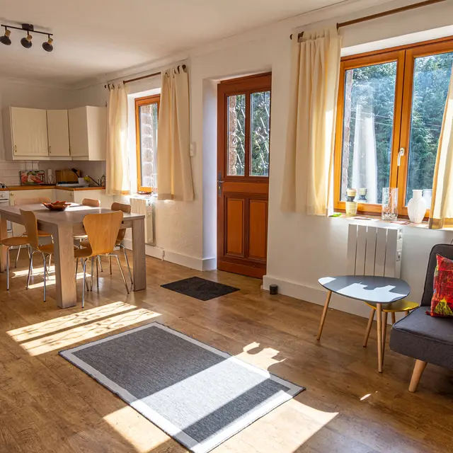 gite Enchanté Brecé 53 - Front Door