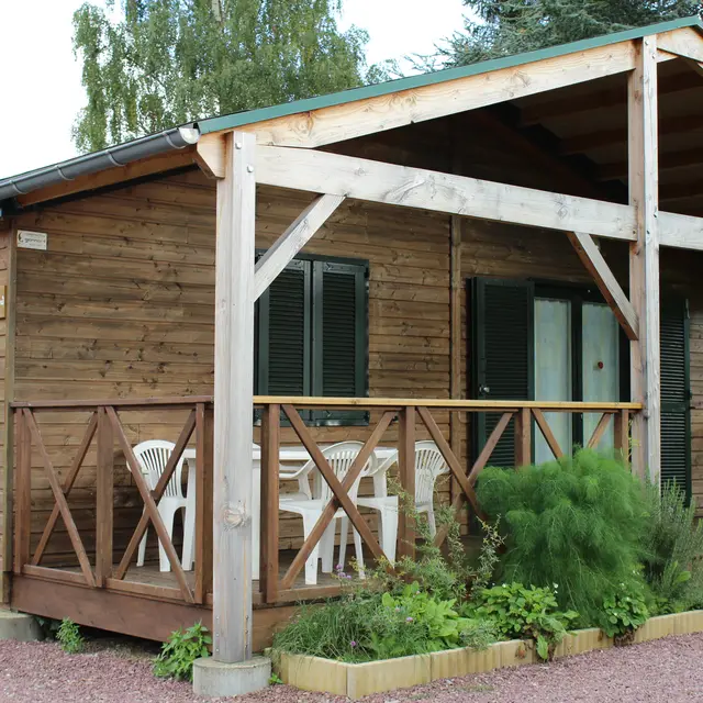 Chalets au Camping du Sans Souci à Fresnay-sur-Sarthe - extérieur