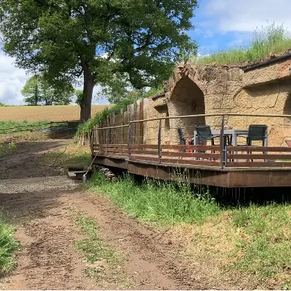 GITE INSOLITE TROGLOGITE L'ETANG D'EOLE