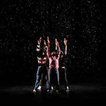 Michelle-doit-on-ten-vouloir-davoir-fait-un-selfie-a-Auschwitz-Credit-Julie-Moulin-500x363