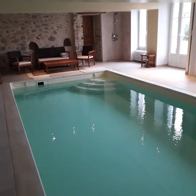 Piscine intérieure