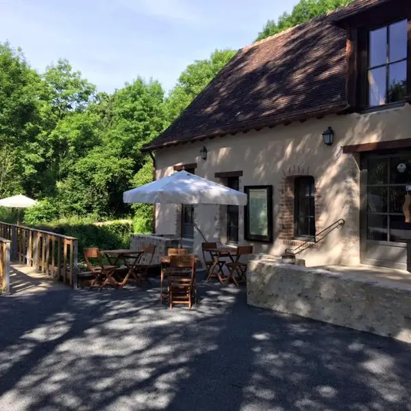 RES53-restaurant-la taverne des grottes