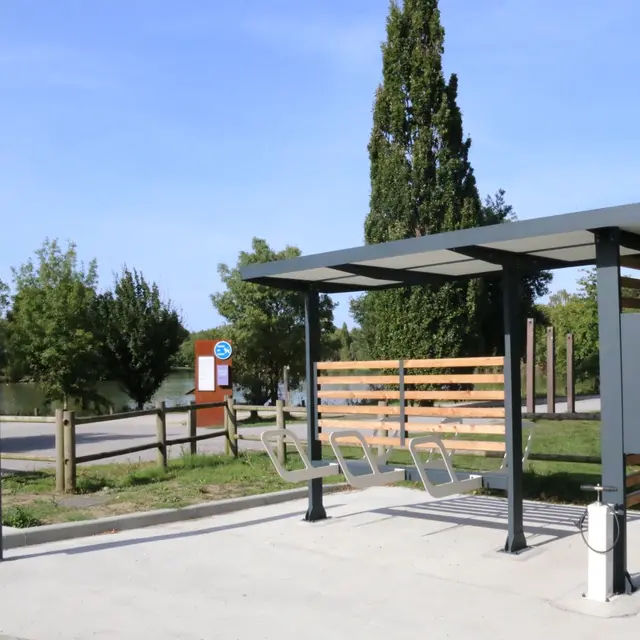 abri velos plan eau du chene saint julien de concelles LOI