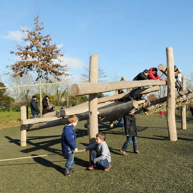 LOI44-aire-de-jeux-du-bois-joalland