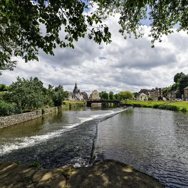 Aire de pique nique sur la varenne ambrieres-les-vallees