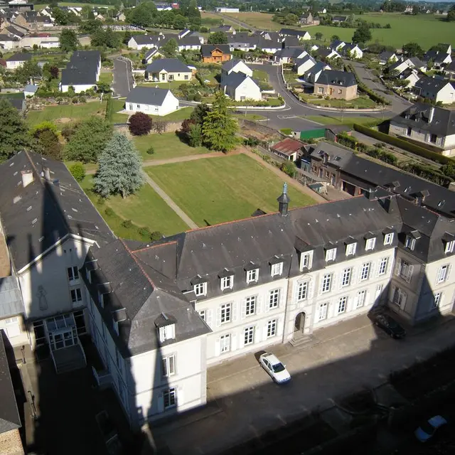 centre-d-accueil-pastoral-du-sanctuaire-pontmain-53-hcoll-1