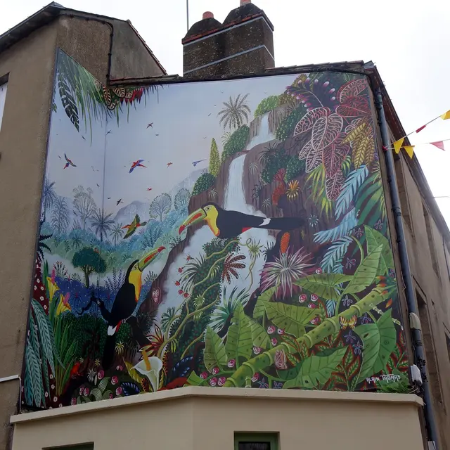 fresque-toucan-alain-thomas-clisson-levignobledenantes-tourisme