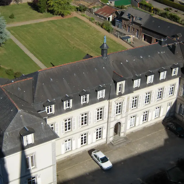 hotel-restaurant-centre-pastoral-du-sanctuaire-pontmain-53-hcoll-1