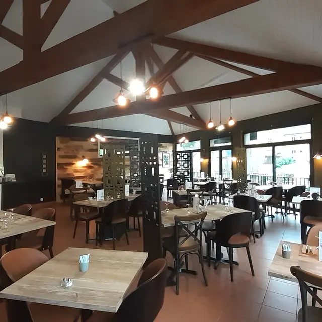 restaurant-le-bistro-de-la-varenne-ambrieres-les-vallees- 53 -7