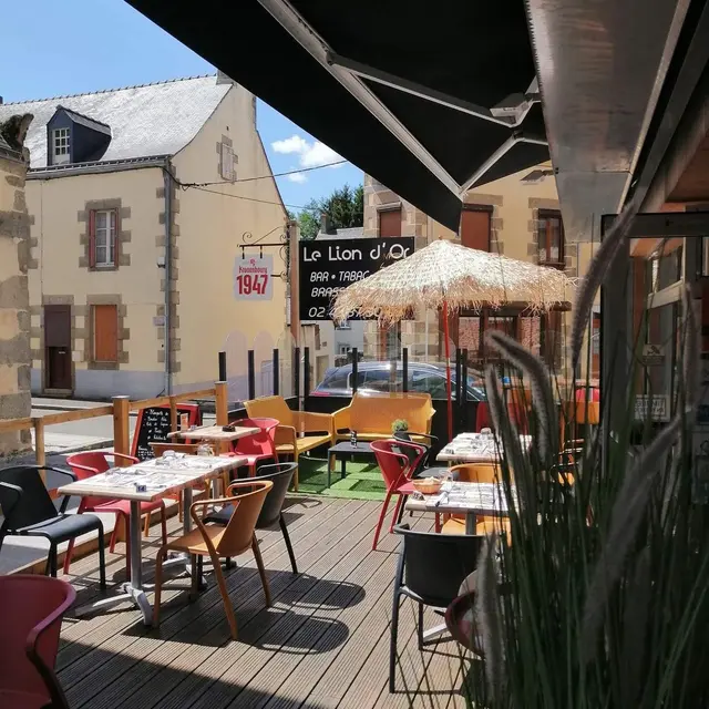 resto le lion d'or à Bais