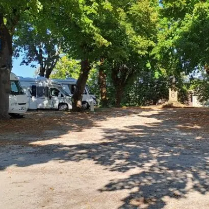 46-lot-martel-aire-campingcarpark-camping-village2