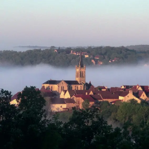 Faycelles : Vue du Village sous la Brume