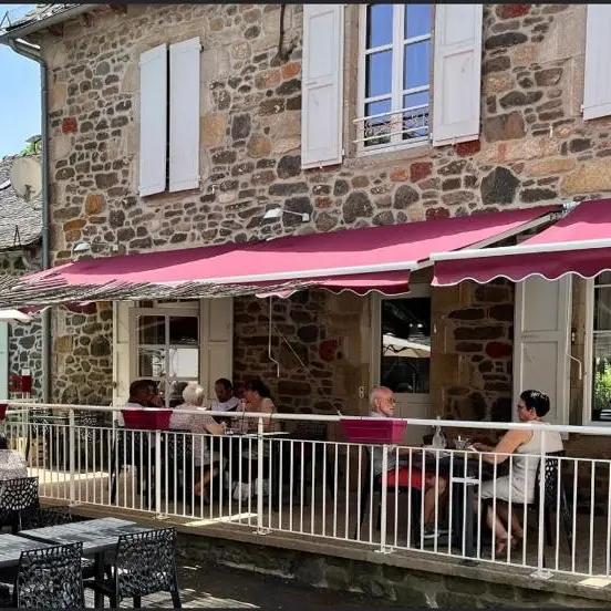 Oustal del Pais_Rilhac-Xaintrie_exterieur