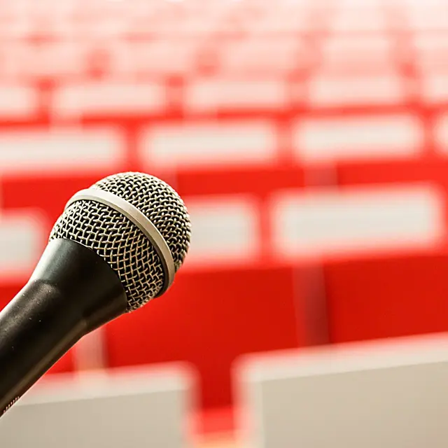 ©Jarmoluk_Pixabay_microphone-2775447_1920
