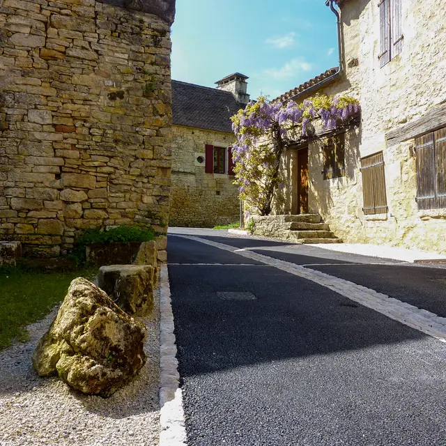 01Les Arques - Ruelles & maison de pierres© Lot Tourisme - C. Sanchez