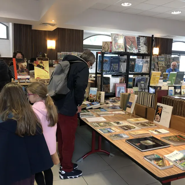 040524 -Journées des bouquinistes - Caroline Lasfargues et Marie Gana