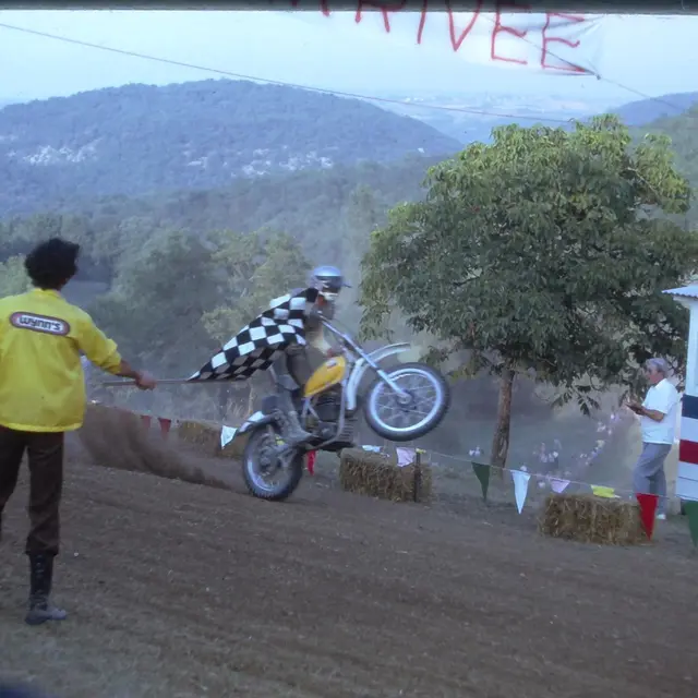 09-11-3 MOTOCROSS