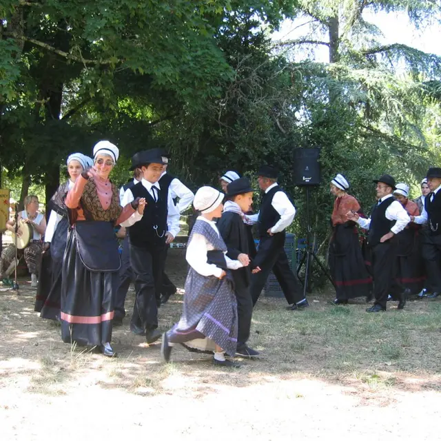 19.08.25 Begoux Folklorique