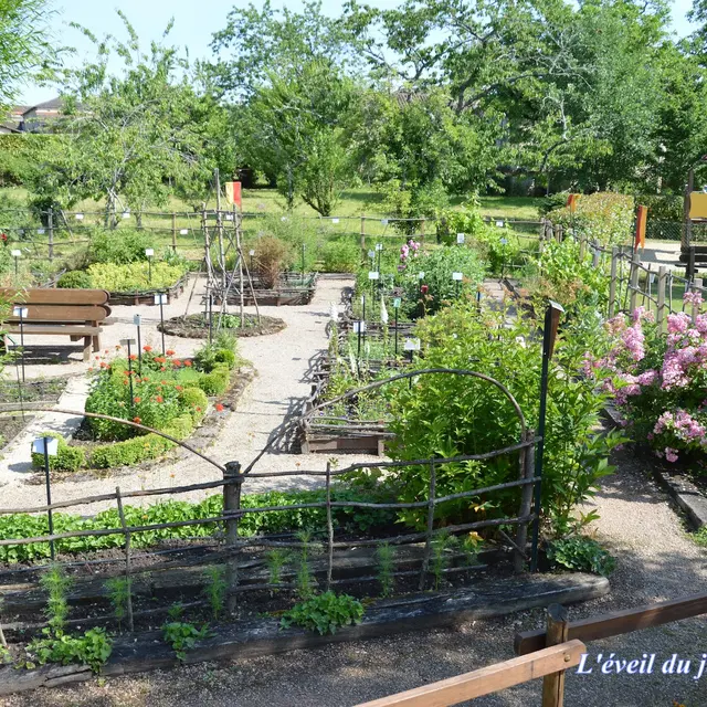 1jardinmedieval_Cardaillac_Enmai