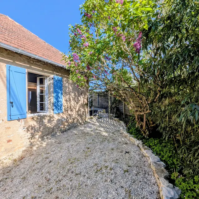 côté ouest sous le lilas