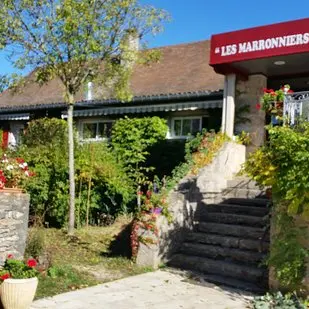 Les Marronniers