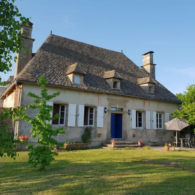 La Maison de Maugant au soleil couchant