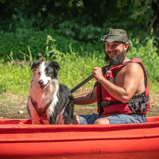Canoë avec son chien - Vallée du Célé