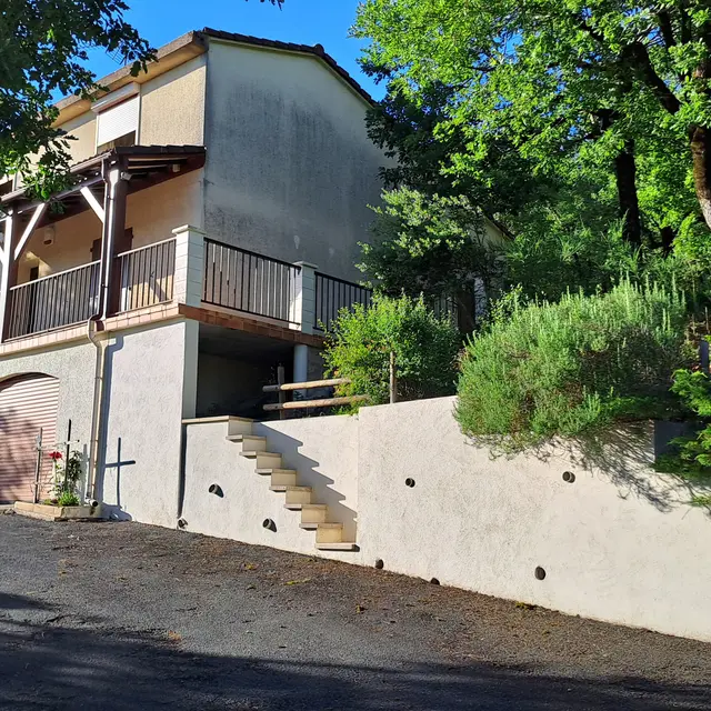 Maison RDC, 1er niveau avec terrasse et Mezzanine