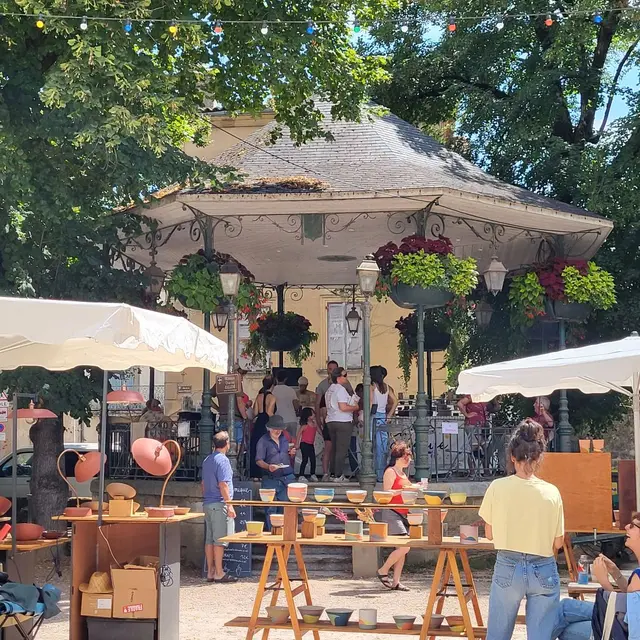 Marché des potiers à Figeac