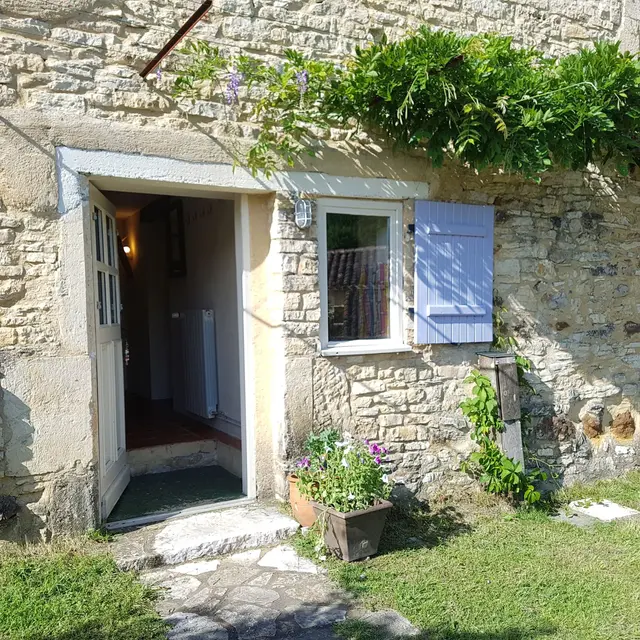Exterieur et porte d'entree
