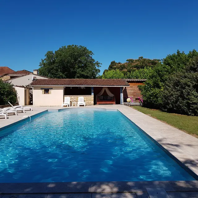 Piscine 14x7 privée au gîte, clôturée +alarme