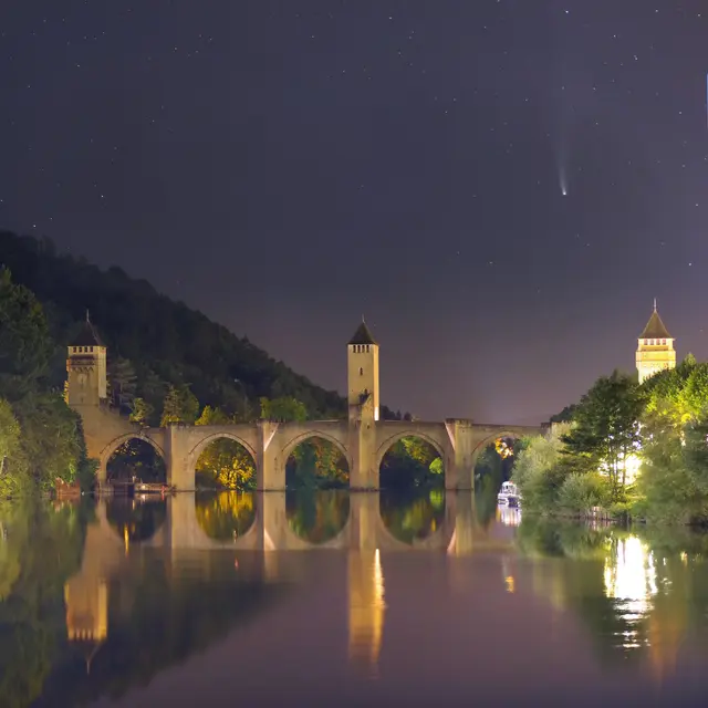 20200719-4740-42-panocomete-Neowise-Cahors-Valentre-2000-e