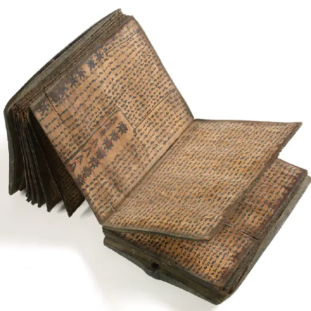 21-Livre-batak Musée Champollion – Les Écritures du Monde