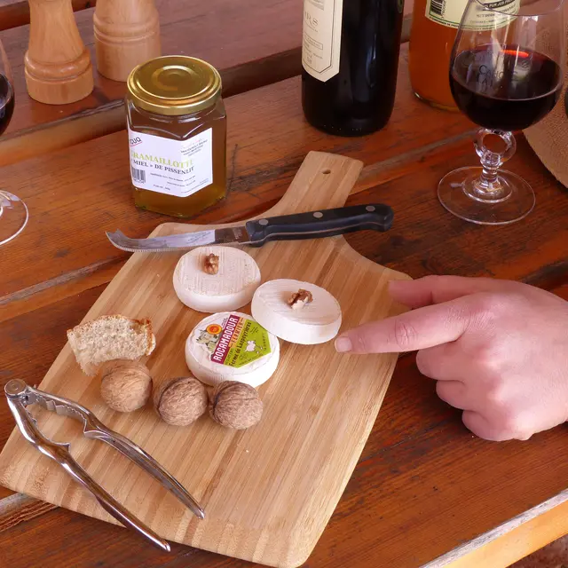 220307_Fromage de chèvre - Rocamadour ©R. Dose - Office de Tourisme Cahors - Vallée du Lot (135)