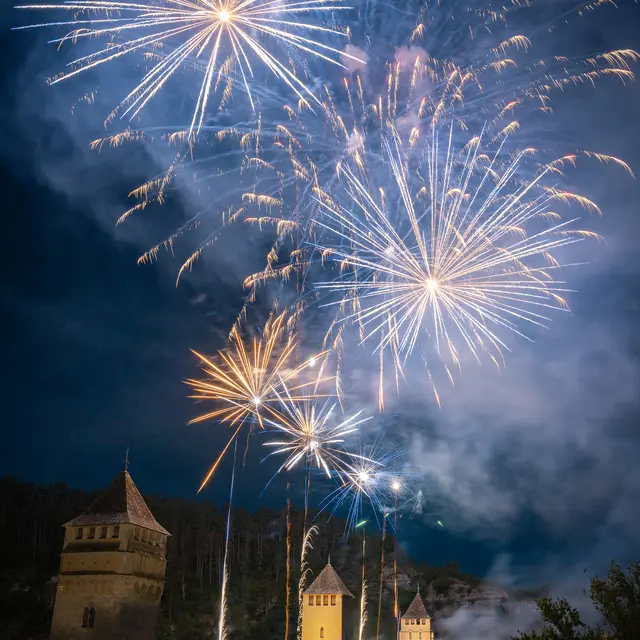 Feau d'artifice du 13 juillet au pont Valentré à Cahors