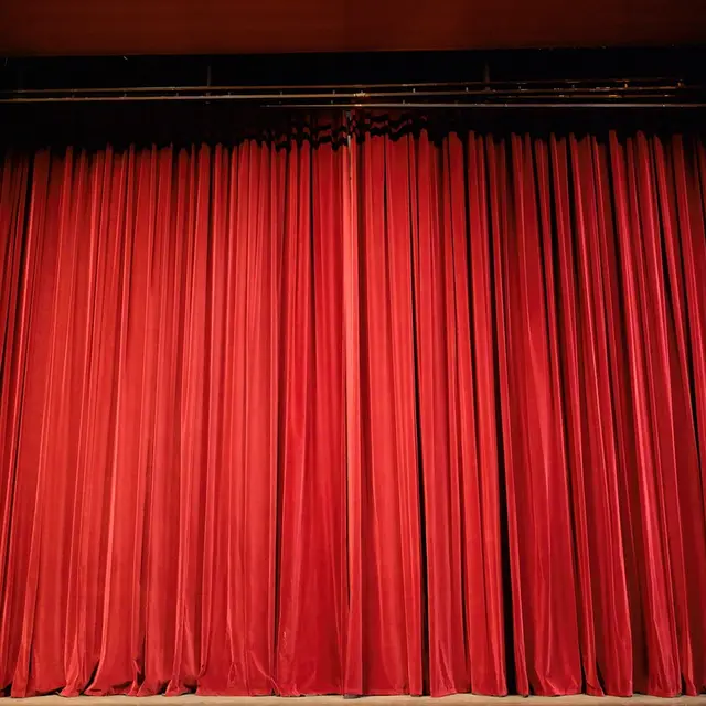 theater-432045_1280