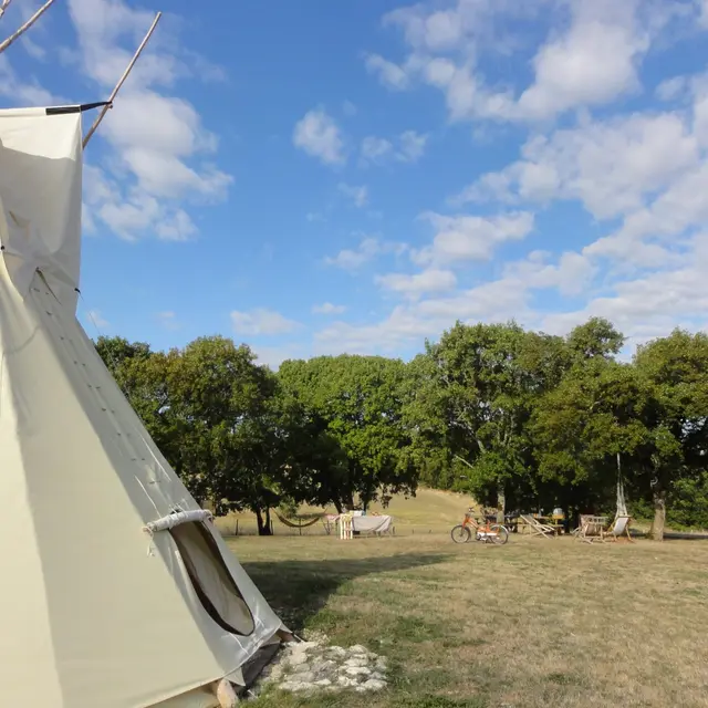 thumbnail_camp-nature-tipi-ouvert-scaled