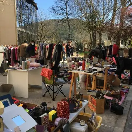 vide-grenier-Cahors-46_l_499372