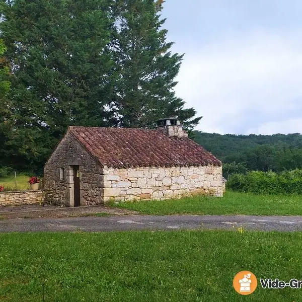 vide-grenier-amis-du-four-pain-canourgues-Les-Junies-46_l_577600