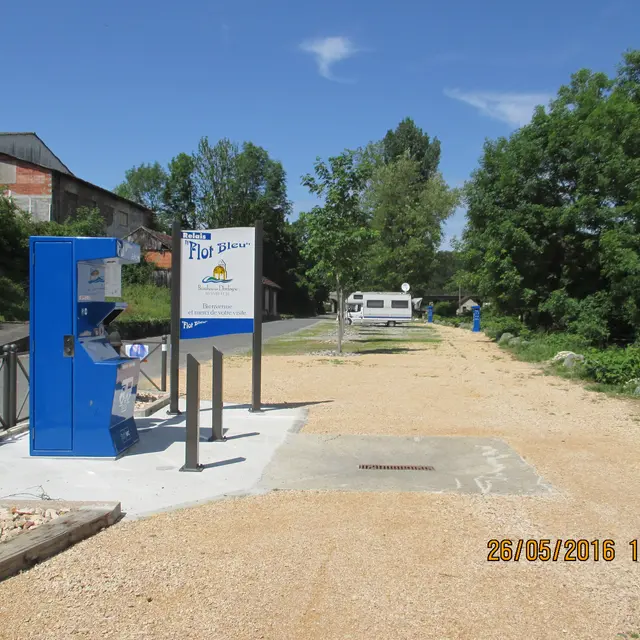 AIRE CAMPING CARS BEAULIEU-SUR-DORDOGNE