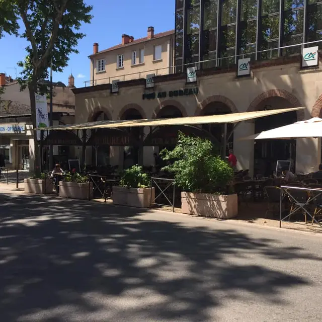 Au Bureau