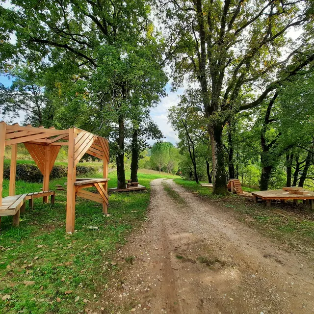 Aire de repos de Larnagol 1
