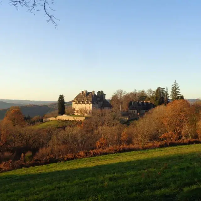 Altillac - Château du Doux 1 - VTT