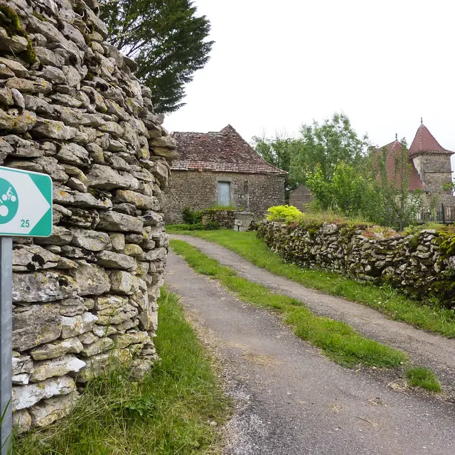 Artix - Entre murets et maisons de pierre_03 © Lot Tourisme - C. Sanchez