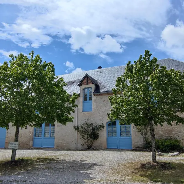 Les gîtes de la Grange de Rocamadour Cour Parking