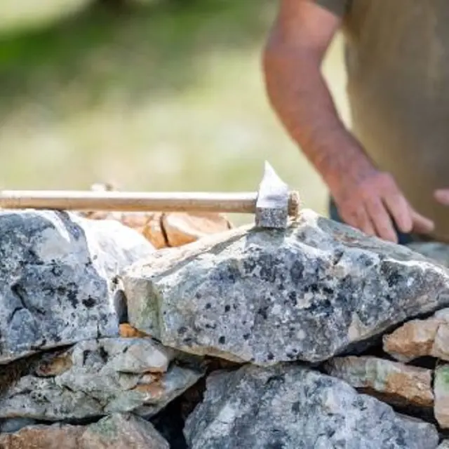 Stage découverte : construction pierre sèches à l'écomusée de Cuzals