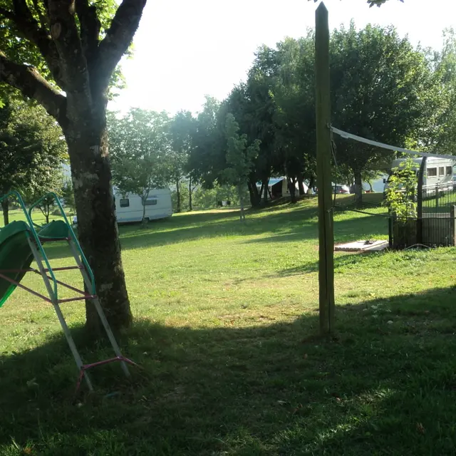 Camping à la ferme-La Bouriote-Hautefage (2)