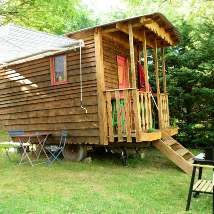 Camping le Castagnol_Sousceyrac_Roulotte