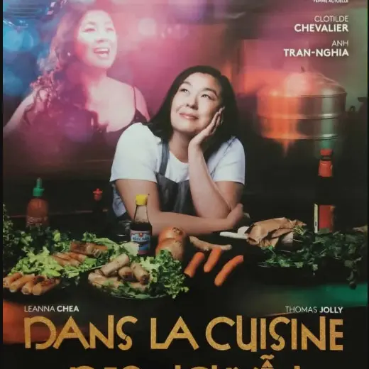 Projection du film dans la cuisine des Nguyen !