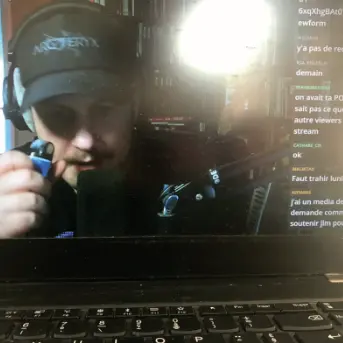 Raz, une des stars des réseaux Internet politiques sur Twitch